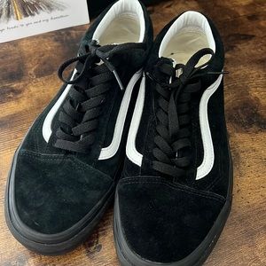 VANS M9.5/W11 Lightly worn